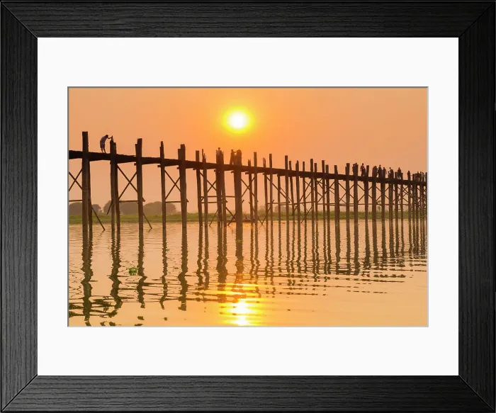 Framed Print : People walking on U-Bein bridge over Taung Tha Man Lake at sunset, Amarapura, Mandalay, Myanmar (Burma), Asia Framed Print : People walking on U-Bein bridge over Taung Tha Man Lake at sunset, Amarapura, Mandalay, Myanmar (Burma), Asia