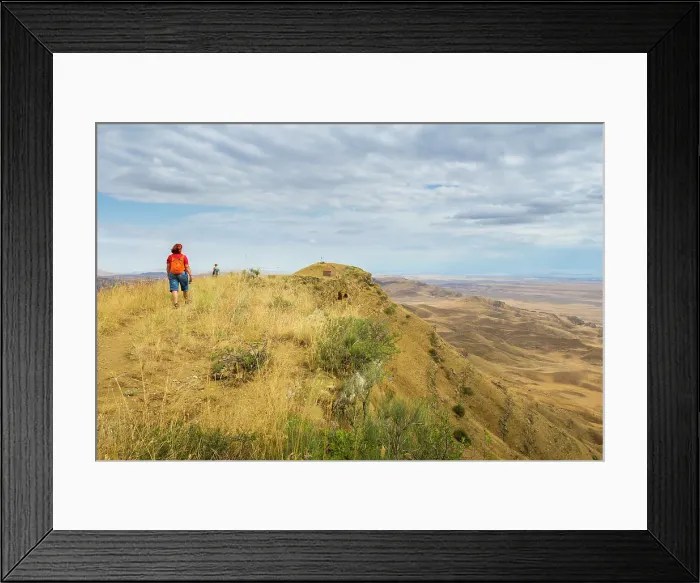 Framed Print : Tourists hiking along the border between Georgia and Azerbaijan near David Gareji Monastery, Udabno, Georgia, Central Asia, Asia Framed Print : Tourists hiking along the border between Georgia and Azerbaijan near David Gareji Monastery, Udabno, Georgia, Central Asia, Asia
