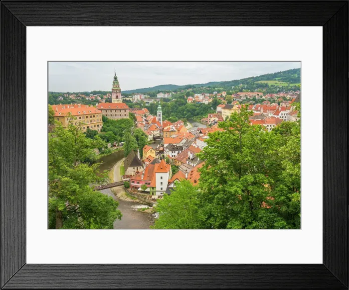 Framed Print : Vltava River by State Castle and Chateau Cesky Krumlov in town, UNESCO World Heritage Site, Cesky Krumlov, South Bohemian Region, Czech Republic (Czechia), Europe Framed Print : Vltava River by State Castle and Chateau Cesky Krumlov in town, UNESCO World Heritage Site, Cesky Krumlov, South Bohemian Region, Czech Republic (Czechia), Europe