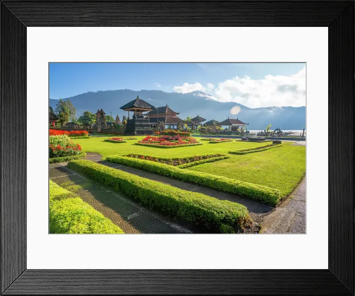 Framed Print : View of Ulun Danu Beratan temple on Lake Bratan, Bali, Indonesia, South East Asia, Asia Framed Print : View of Ulun Danu Beratan temple on Lake Bratan, Bali, Indonesia, South East Asia, Asia