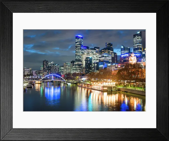 Framed Print : Flinders Street Station bank of Yarra River in City of Melbourne at twillight, Victoria, Australia, Pacific Framed Print : Flinders Street Station bank of Yarra River in City of Melbourne at twillight, Victoria, Australia, Pacific