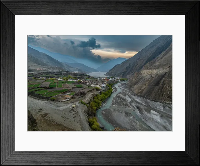 Framed Print : Kagbeni village, Kingdom of Mustang, Himalayas, Nepal, Asia Framed Print : Kagbeni village, Kingdom of Mustang, Himalayas, Nepal, Asia