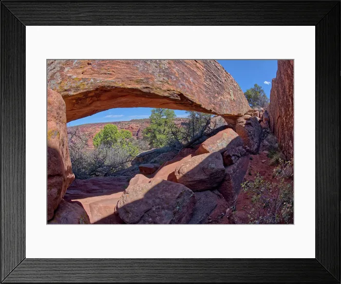 Framed Print : A hidden natural arch near Sliding House Overlook on the south rim of Canyon De Chelly, Arizona, United States of America, North America Framed Print : A hidden natural arch near Sliding House Overlook on the south rim of Canyon De Chelly, Arizona, United States of America, North America