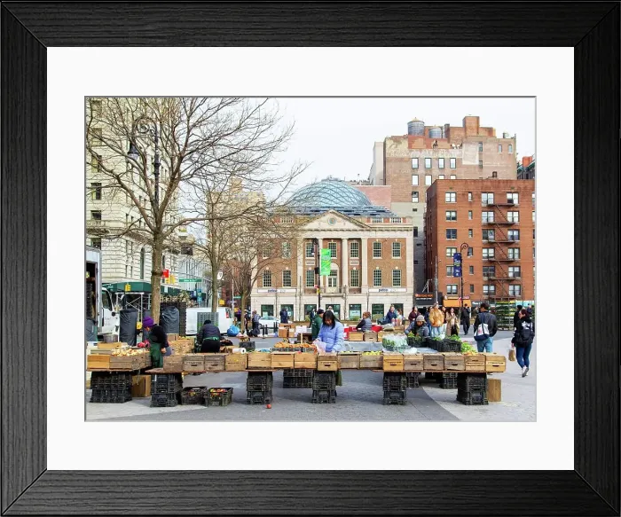 Framed Print : Union Square Green Market, with the Tammany Hall building behind, Manhatten, New York, United States of America, North America Framed Print : Union Square Green Market, with the Tammany Hall building behind, Manhatten, New York, United States of America, North America