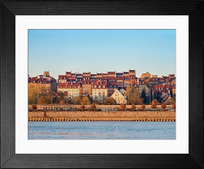 Framed Print : View over River Vistula towards The Old Town at sunrise, Warsaw, Masovian Voivodeship, Poland, Europe Framed Print : View over River Vistula towards The Old Town at sunrise, Warsaw, Masovian Voivodeship, Poland, Europe