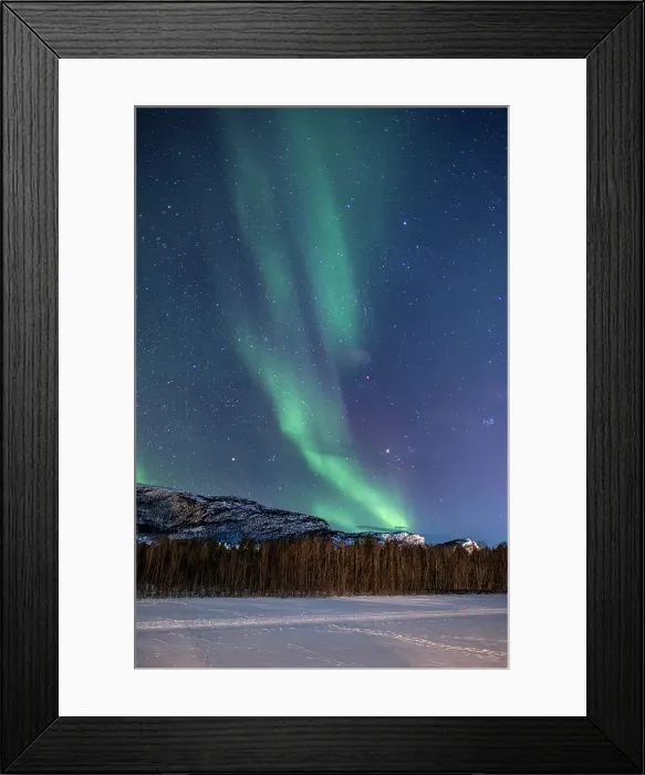 Framed Print : Aurora Borealis (Northern Lights) over the Alta River, near Alta, Arctic Cirle, Norway, Scandinavia, Europe Framed Print : Aurora Borealis (Northern Lights) over the Alta River, near Alta, Arctic Cirle, Norway, Scandinavia, Europe