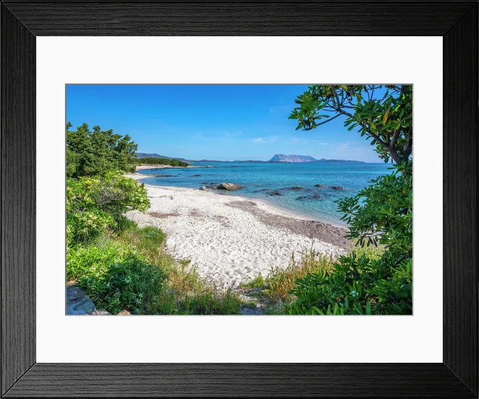 Framed Print : View of Spiaggia Cala d'Ambra beach and Isola di Tavolara in background, San Teodoro, Sardinia, Italy, Mediterranean, Europe