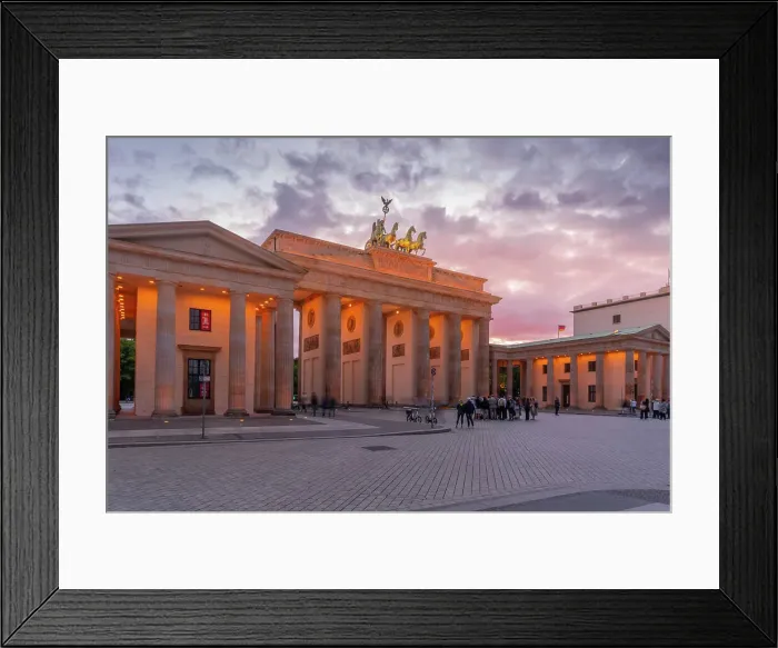 Framed Print : View of Brandenburg Gate at dusk, Pariser Square, Unter den Linden, Berlin, Germany, Europe Framed Print : View of Brandenburg Gate at dusk, Pariser Square, Unter den Linden, Berlin, Germany, Europe