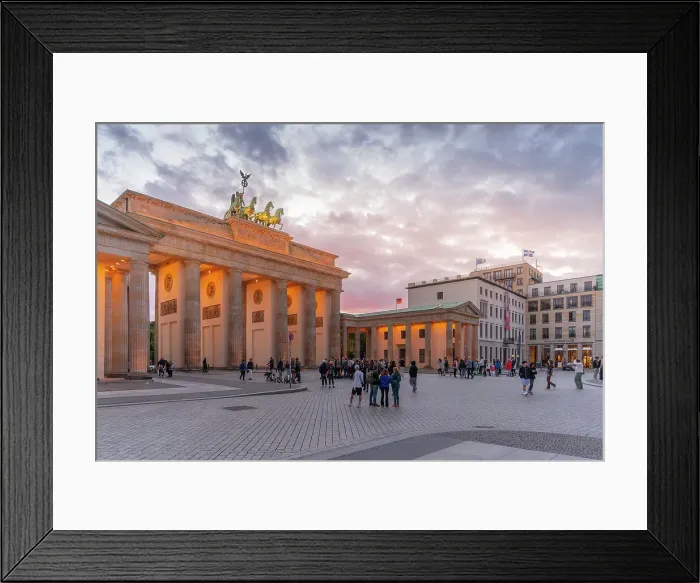 Framed Print : View of Brandenburg Gate at dusk, Pariser Square, Unter den Linden, Berlin, Germany, Europe Framed Print : View of Brandenburg Gate at dusk, Pariser Square, Unter den Linden, Berlin, Germany, Europe