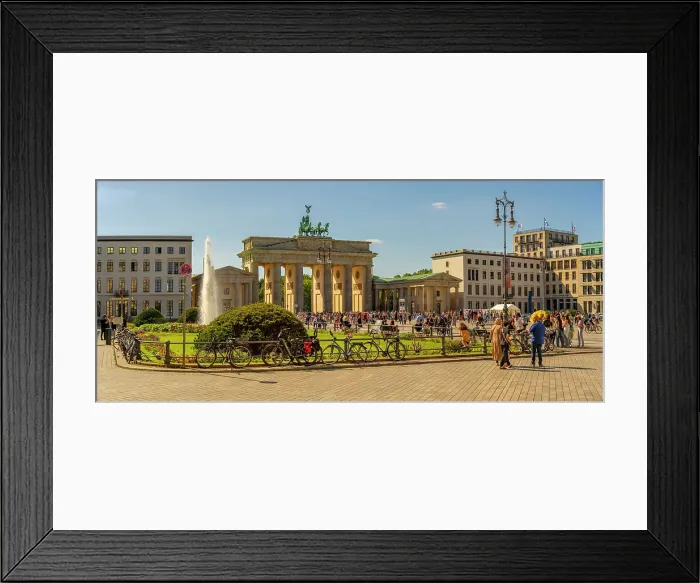 Framed Print : View of Brandenburg Gate and visitors in Pariser Platz on sunny day, Mitte, Berlin, Germany, Europe Framed Print : View of Brandenburg Gate and visitors in Pariser Platz on sunny day, Mitte, Berlin, Germany, Europe