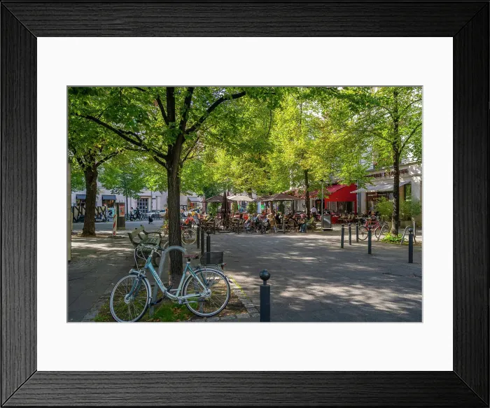 Framed Print : View of restaurant on the tree lined Kurfurstendam in Berlin, Germany, Europe