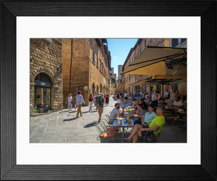 Framed Print : View of cafe and bar in narrow street in San Gimignano, San Gimignano, Province of Siena, Tuscany, Italy, Europe Framed Print : View of cafe and bar in narrow street in San Gimignano, San Gimignano, Province of Siena, Tuscany, Italy, Europe
