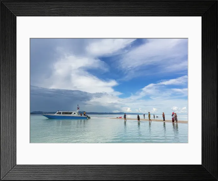 Framed Print : Tourist boat near Sorong, the largest city and the capital of the Indonesian province of Southwest Papua, Indonesia, Southeast Asia, Asia Framed Print : Tourist boat near Sorong, the largest city and the capital of the Indonesian province of Southwest Papua, Indonesia, Southeast Asia, Asia