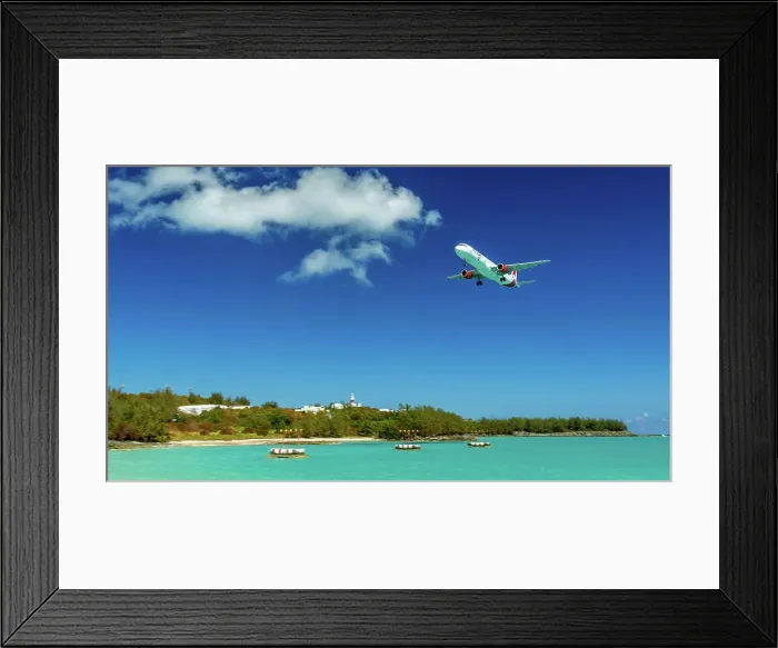 Framed Print : Air Canada Rouge flight AC1818 from Toronto landing at LF Wade International Airport, Bermuda, North Atlantic Framed Print : Air Canada Rouge flight AC1818 from Toronto landing at LF Wade International Airport, Bermuda, North Atlantic