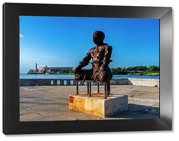 Modern statue in front of the Fort of San Carlos of the Cabin, Havana, Cuba, West Indies, Central America