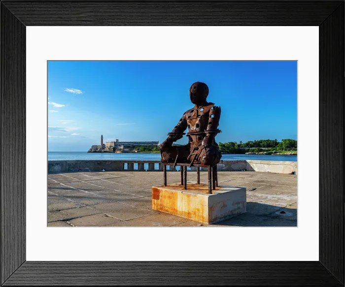 Framed Print : Modern statue in front of the Fort of San Carlos of the Cabin, Havana, Cuba, West Indies, Central America Framed Print : Modern statue in front of the Fort of San Carlos of the Cabin, Havana, Cuba, West Indies, Central America