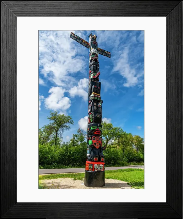 Framed Print : Totem Pole, Assiniboine Park, Winnipeg, Manitoba, Canada, North America Framed Print : Totem Pole, Assiniboine Park, Winnipeg, Manitoba, Canada, North America