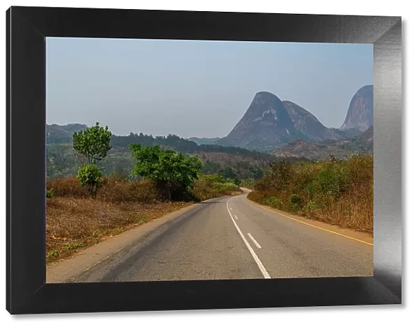 Road leading to the giant granite boulders of Conda, Kumbira Forest Reserve, Kwanza Sul, Angola, Africa