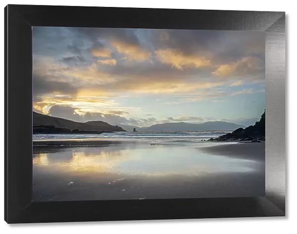 Doonshean Bay at sunrise, Dingle Peninsula, County Kerry, Munster, Republic of Ireland, Europe