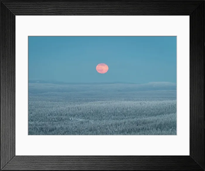 Framed Print : View from Kuntivaara Fell of full moon rising over the Taiga forests of Russia, Finland, Europe