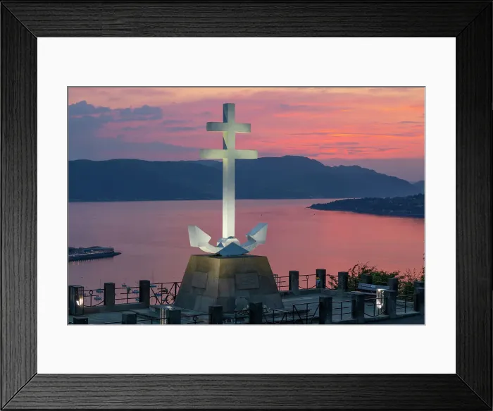 Framed Print : Free French Memorial Cross, Lyle Hill, Greenock, Firth of Clyde, Inverclyde, Scotland, United Kingdom, Europe Framed Print : Free French Memorial Cross, Lyle Hill, Greenock, Firth of Clyde, Inverclyde, Scotland, United Kingdom, Europe