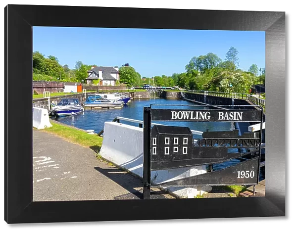Bowling harbour, Upper Basin, Forth and Clyde Canal, Bowling, West Dunbartonshire, Scotland, United Kingdom, Europe