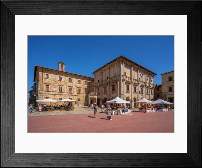 Framed Print : View of market stalls in Piazza Grande in Montepulciano, Montepulciano, Province of Siena, Tuscany, Italy, Europe Framed Print : View of market stalls in Piazza Grande in Montepulciano, Montepulciano, Province of Siena, Tuscany, Italy, Europe