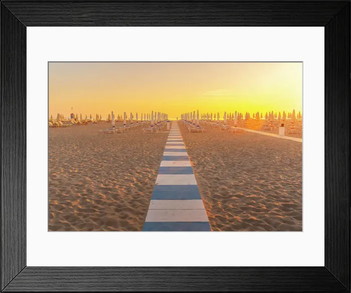 Framed Print : View of sunrise and sunshades on the Lido on Rimini Beach, Rimini, Emilia-Romagna, Italy, Europe Framed Print : View of sunrise and sunshades on the Lido on Rimini Beach, Rimini, Emilia-Romagna, Italy, Europe