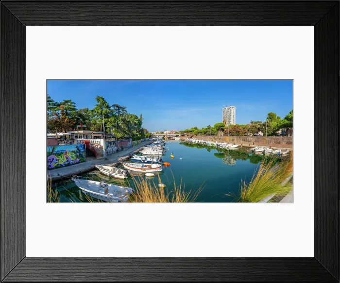 Framed Print : View of boats and reflections on the Rimini Canal, Rimini, Emilia-Romagna, Italy, Europe Framed Print : View of boats and reflections on the Rimini Canal, Rimini, Emilia-Romagna, Italy, Europe