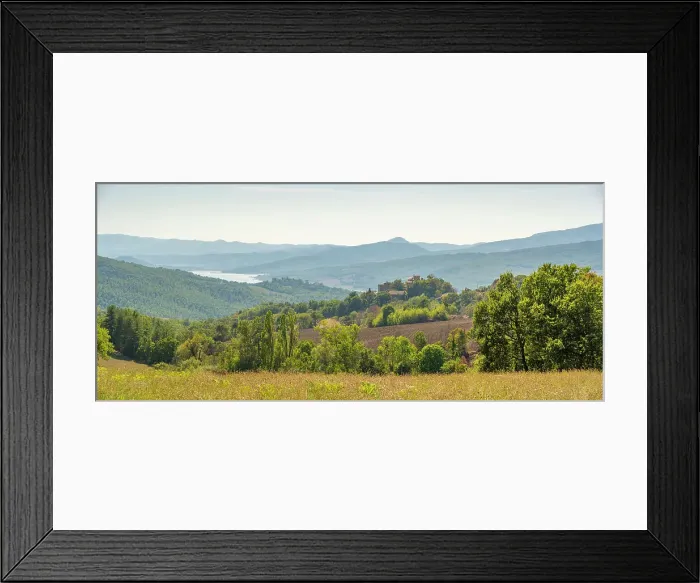 Framed Print : View of Chateau and countryside near Viamaggio, Province of Arezzo, Tuscany, Italy, Europe Framed Print : View of Chateau and countryside near Viamaggio, Province of Arezzo, Tuscany, Italy, Europe