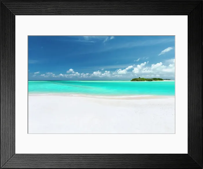 Framed Print : White sandy beach lagoon and island, The Maldives, Indian Ocean, Asia Framed Print : White sandy beach lagoon and island, The Maldives, Indian Ocean, Asia
