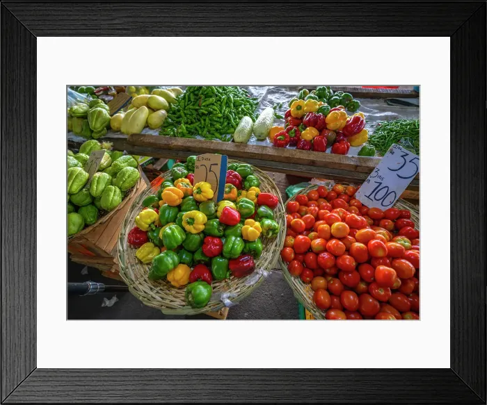 Framed Print : View of fruit stall selling peppers and tomatoes on market near bus station, Port Louis, Mauritius, Indian Ocean, Africa Framed Print : View of fruit stall selling peppers and tomatoes on market near bus station, Port Louis, Mauritius, Indian Ocean, Africa