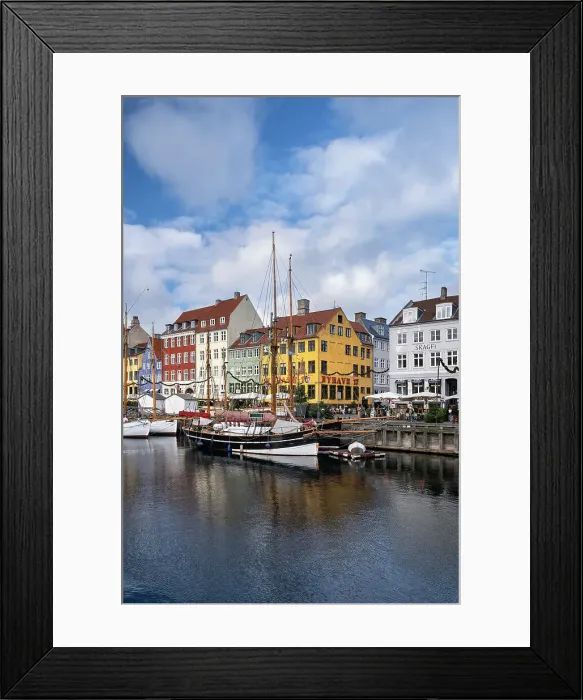 Framed Print : Colourful buildings and tall masted boats on the waterfront at Nyhavn, Nyhavn Canal, Nyhavn, Copenhagen, Denmark, Europe Framed Print : Colourful buildings and tall masted boats on the waterfront at Nyhavn, Nyhavn Canal, Nyhavn, Copenhagen, Denmark, Europe