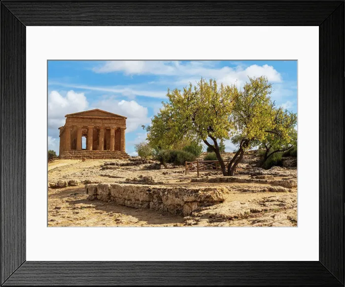 Framed Print : The Temple of Concordia against blue sky, Valley of the Temples, UNESCO World Heritage Site, Agrigento, Sicily, Italy, Mediterranean, Europe Framed Print : The Temple of Concordia against blue sky, Valley of the Temples, UNESCO World Heritage Site, Agrigento, Sicily, Italy, Mediterranean, Europe