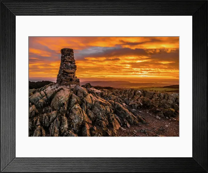 Framed Print : Sunrise from Gummers How in the English Lake District, UNESCO World Heritage Site, Cumbria, England, United Kingdom, Europe Framed Print : Sunrise from Gummers How in the English Lake District, UNESCO World Heritage Site, Cumbria, England, United Kingdom, Europe