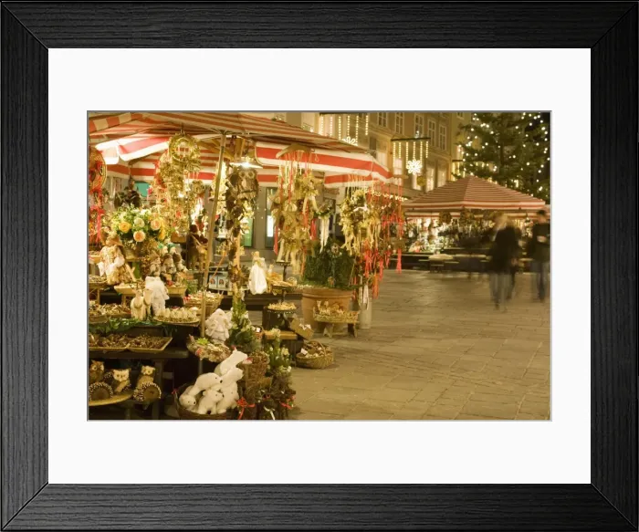 Framed Print : Altermarkt Christmas market at night, Altermarkt Square, Salzburg, Austria, Europe Framed Print : Altermarkt Christmas market at night, Altermarkt Square, Salzburg, Austria, Europe