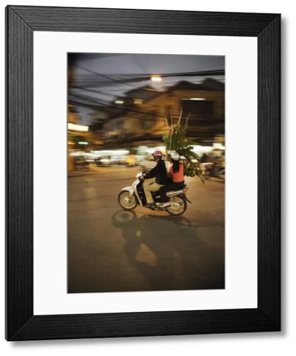 Framed Print : Couple on moped carrying floral display, Hanoi, Vietnam, Indochina, Southeast Asia, Asia Framed Print : Couple on moped carrying floral display, Hanoi, Vietnam, Indochina, Southeast Asia, Asia