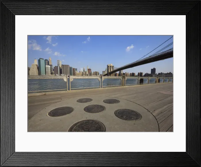 Framed Print : Brooklyn Bridge spanning the East River from Fulton Ferry Landing, Brooklyn Framed Print : Brooklyn Bridge spanning the East River from Fulton Ferry Landing, Brooklyn