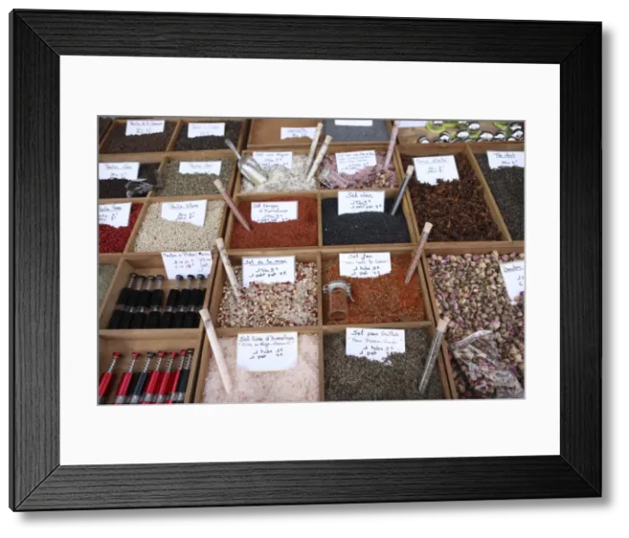 Framed Print : Different types of salt in a street market on the French Riviera, Provence Framed Print : Different types of salt in a street market on the French Riviera, Provence