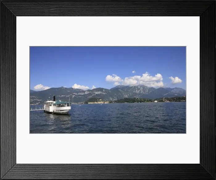 Framed Print : Lake Como, Italian Lakes, Lombardy, Italy, Europe Framed Print : Lake Como, Italian Lakes, Lombardy, Italy, Europe