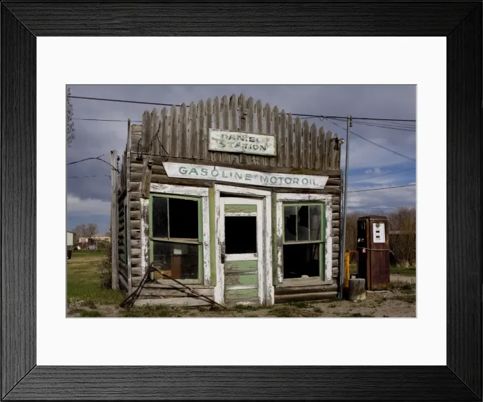 Framed Print : Ruins of gas station, Pinedale, Wyoming, United States of America, North America Framed Print : Ruins of gas station, Pinedale, Wyoming, United States of America, North America