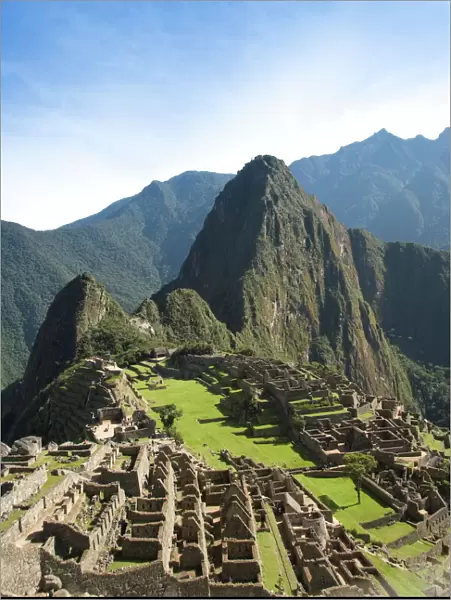 The ruins of Machu Picchu, with Huayna Picchu in the background, UNESCO World Heritage Site