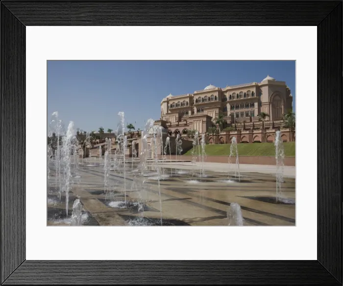 Framed Print : Fountains in front of the lavish Emirates Palace Hotel, Abu Dhabi, United Arab Emirates Framed Print : Fountains in front of the lavish Emirates Palace Hotel, Abu Dhabi, United Arab Emirates