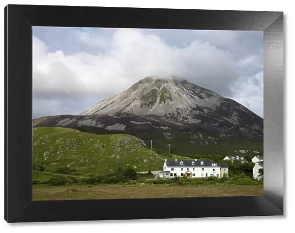 Mount Errigal and Dunlewy village, County Donegal, Ulster, Republic of Ireland, Europe