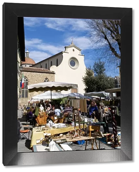 Antiquarian fair, Piazza Santo Spirito, Chiesa di Santo Spirito, Florence (Firenze)