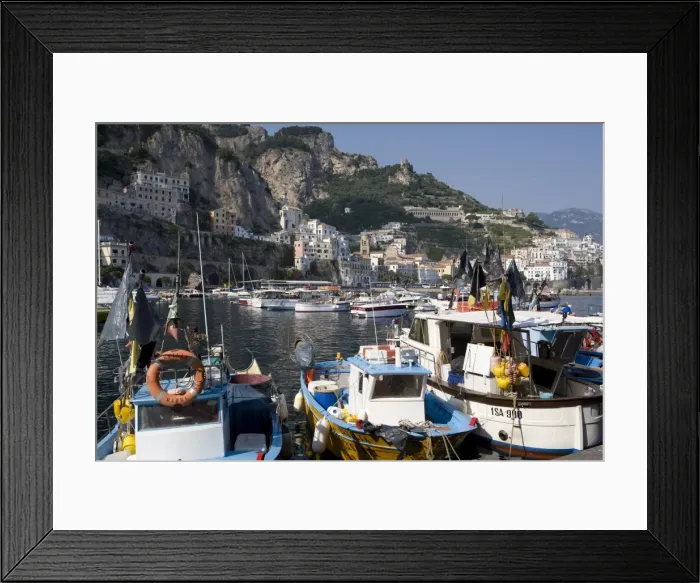 Framed Print : The port of Amalfi, Costiera Amalfitana, UNESCO World Heritage Site, Campania Framed Print : The port of Amalfi, Costiera Amalfitana, UNESCO World Heritage Site, Campania