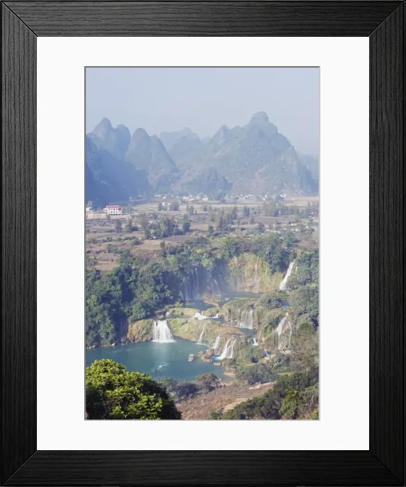 Framed Print : Detian Falls, China and Vietnam transnational waterfall, Guangxi Province, China, Asia Framed Print : Detian Falls, China and Vietnam transnational waterfall, Guangxi Province, China, Asia