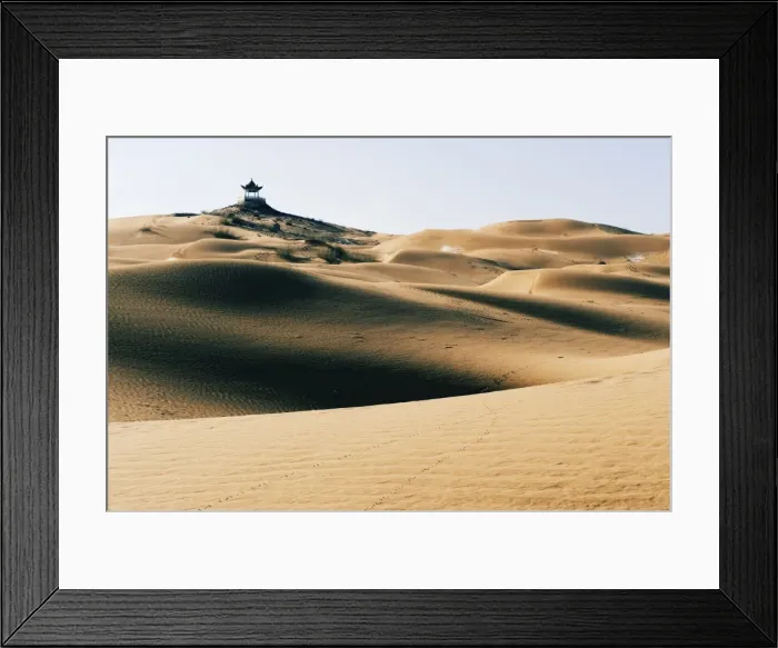 Framed Print : A pavilion at Tengger desert sand dunes in Shapotou near Zhongwei, Ningxia Province Framed Print : A pavilion at Tengger desert sand dunes in Shapotou near Zhongwei, Ningxia Province