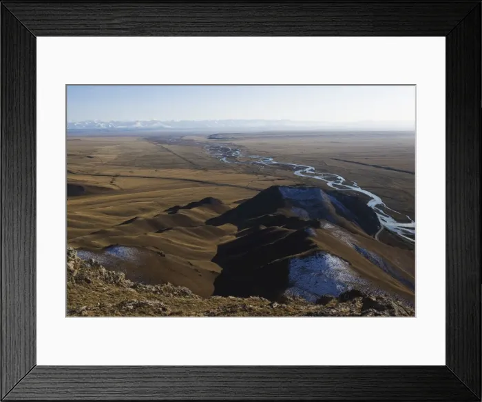 Framed Print : Mountains and river scenery in Bayanbulak, Xinjiang Province, China, Asia Framed Print : Mountains and river scenery in Bayanbulak, Xinjiang Province, China, Asia