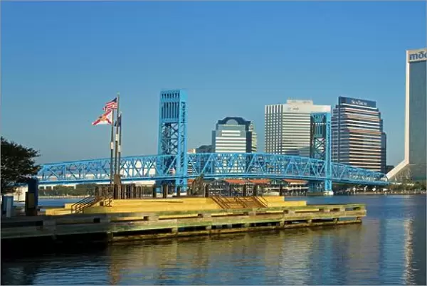 St. Johns River and Jacksonville skyline, Florida, United States of America